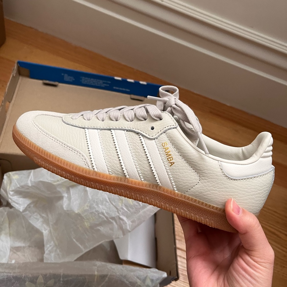 Women’s Adidas Samba OG Beige/White NWT